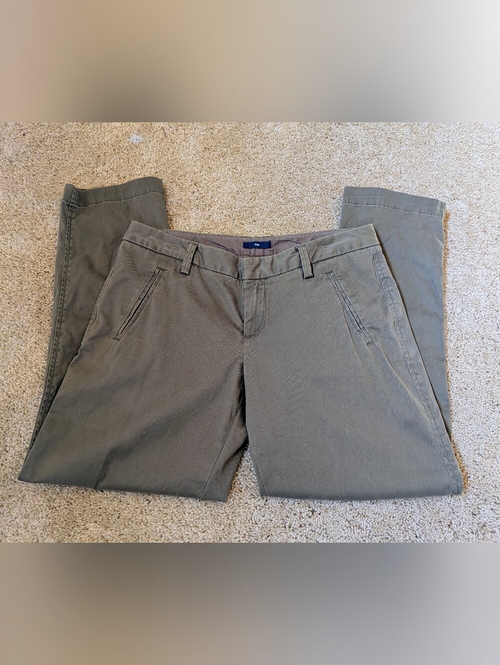 GAP Women's Olive Straight-Leg Pants in Size 6